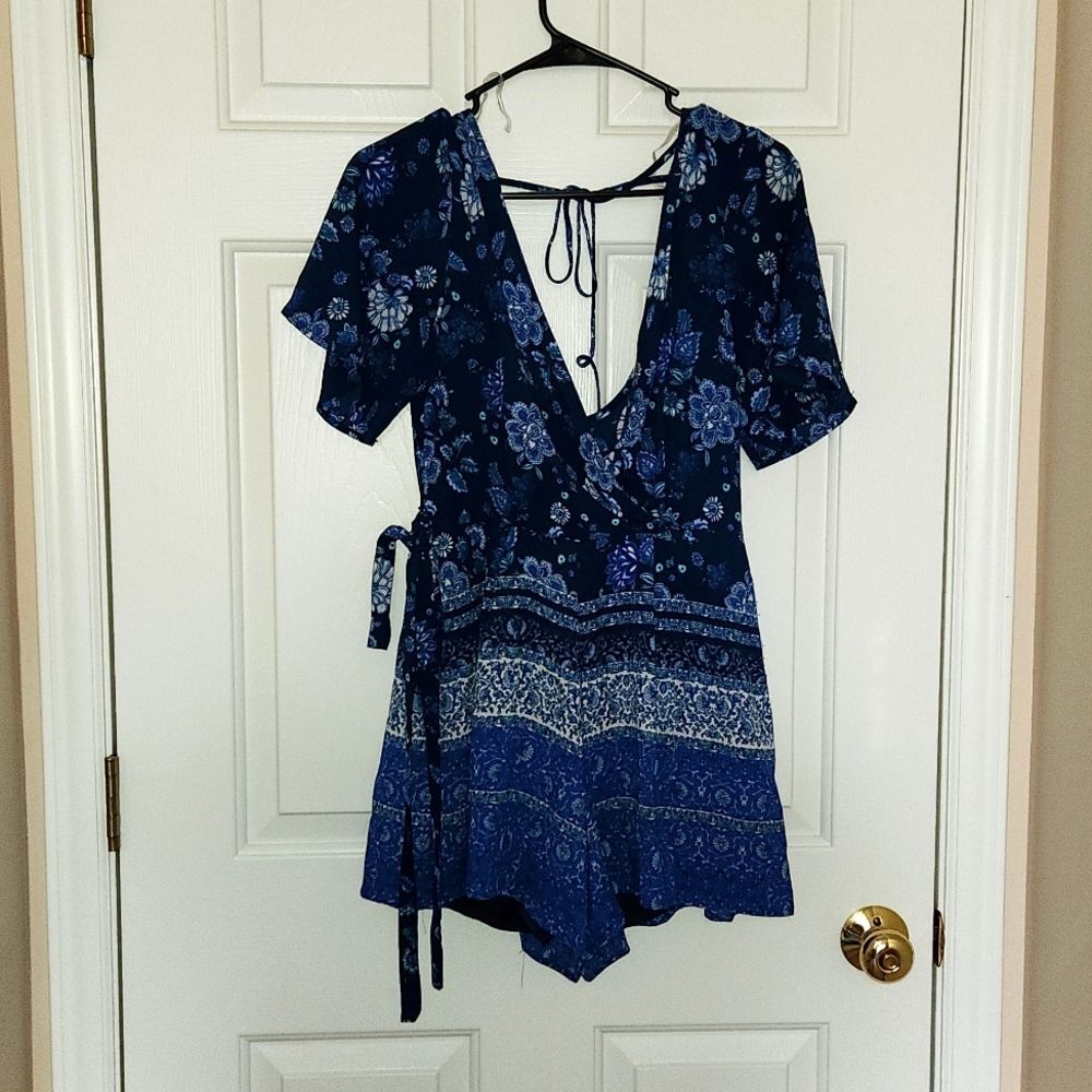 Altar'd State Floral Romper Size S Blue and White